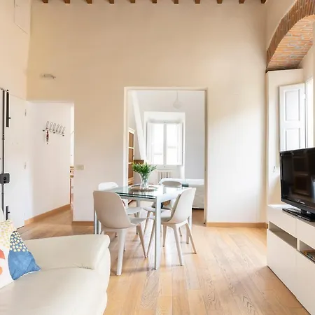 San Benedetto Apartment *
