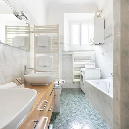 San Benedetto Apartment *